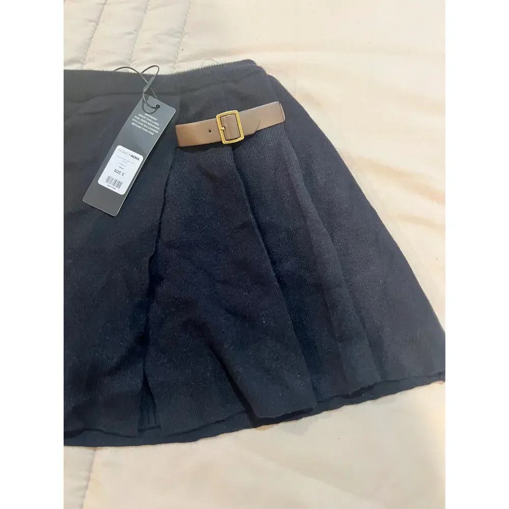 Fashion nova Y2K Skort in Black - Picture 4 of 6